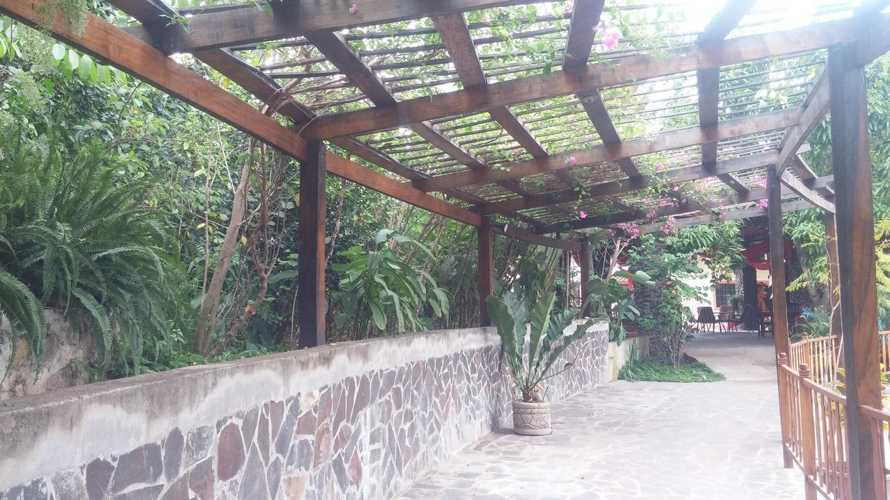 Apart Hotel Acuarious De Luis Estelí Εξωτερικό φωτογραφία